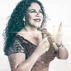 Eva Ayllón